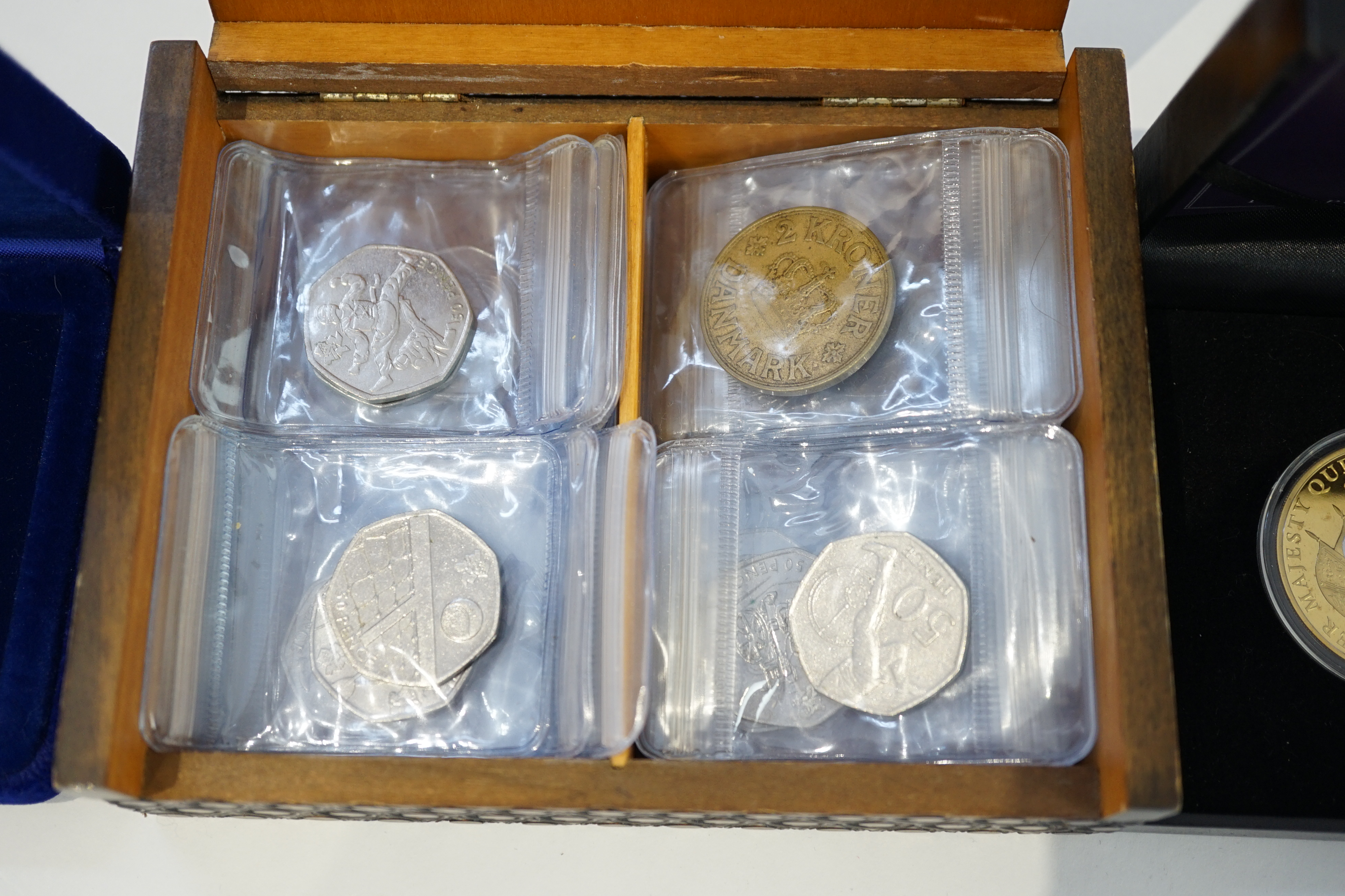 British coins, 1953 coronation coin and commemorative stamp set issued by Jubilee Mint, George V First World War maundy silver threepence set, issued by Bradford Exchange, a Bailiwick of Jersey £5, 2016 and Isle of Man o